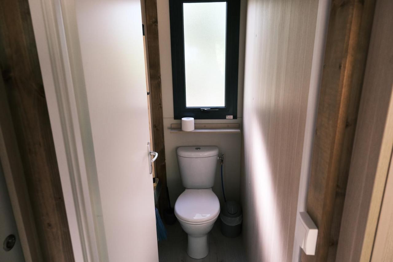 Lodge Avec Spa Privatif - Foret Et Lac Liginiac エクステリア 写真