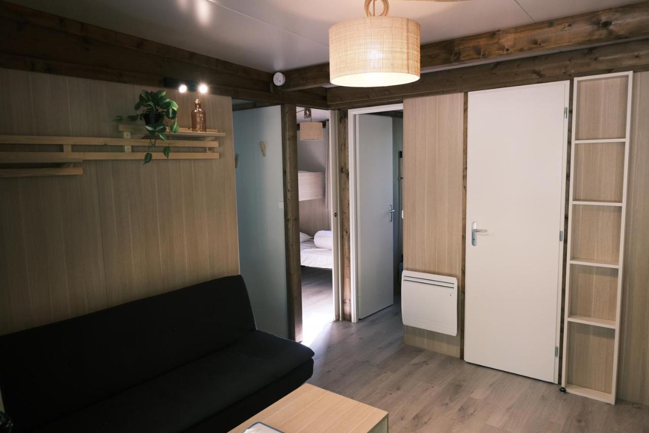 Lodge Avec Spa Privatif - Foret Et Lac Liginiac エクステリア 写真